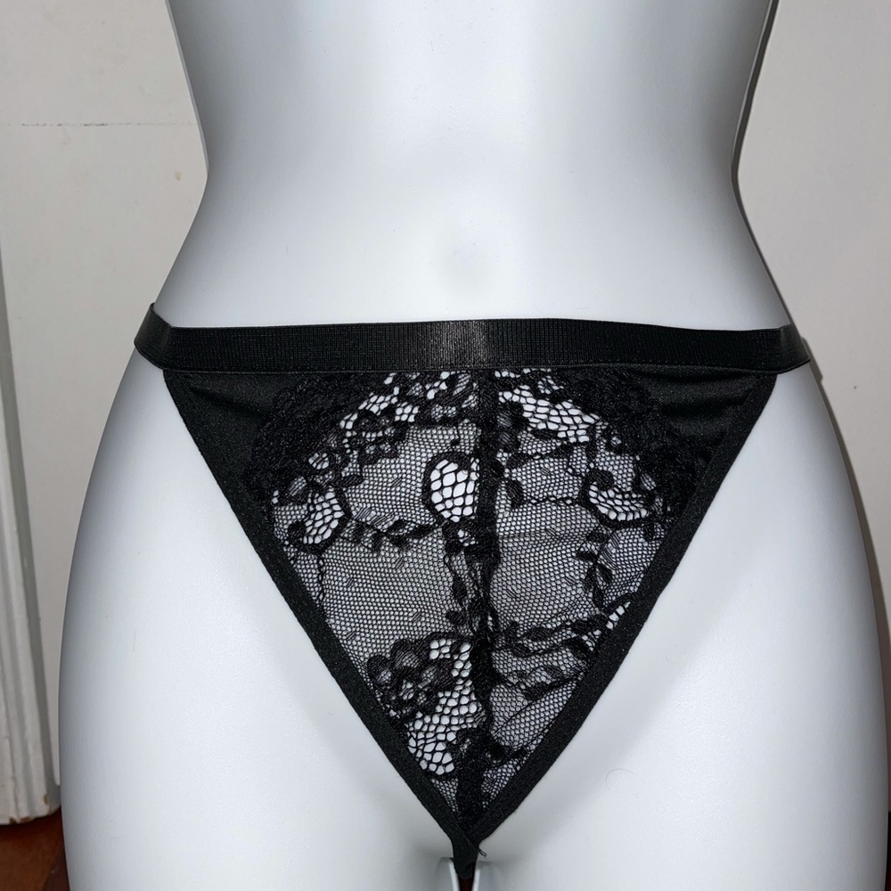 Black lingerie set - Picture 4 of 6